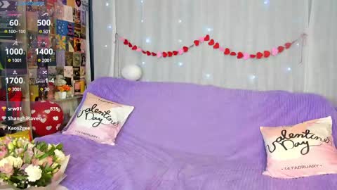 Snapshot of anna127moon chatting on 02/15/25, 09:49 Anna online show from 02/15/25, 09:49