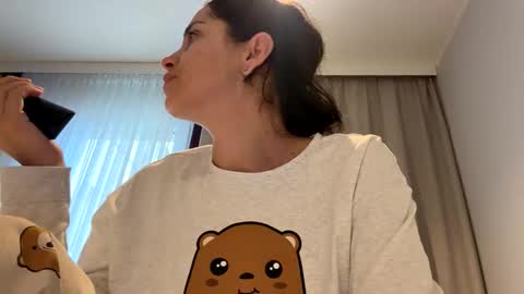 Anna online show from 11/09/25, 08:01