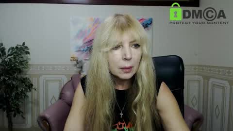 Snapshot of anna_ditrih chatting on 12/02/24, 12:40 Anna Ditrih online show from 12/02/24, 12:40