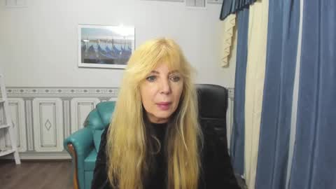 Snapshot of anna_ditrih chatting on 03/07/25, 01:18 Anna Ditrih online show from 03/07/25, 01:18