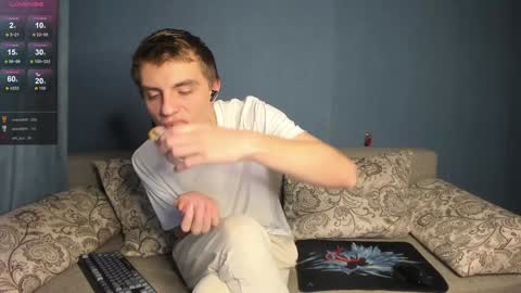 Snapshot of anna_jason chatting on 01/29/25, 07:11 Fansly Jason sweet ass online show from 01/29/25, 07:11