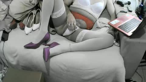 Anna online show from 02/25/25, 11:33