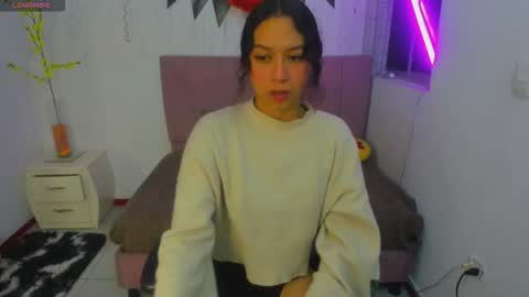 Snapshot of anna_moon18 chatting on 10/17/25, 04:48 ANNA online show from 10/17/25, 04:48