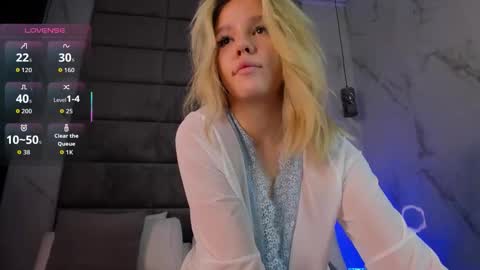 Anna online show from 10/08/25, 03:26