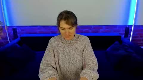 Annabel online show from 10/14/25, 04:24