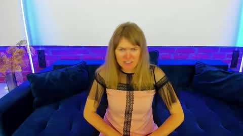 Annabel online show from 11/20/25, 06:40