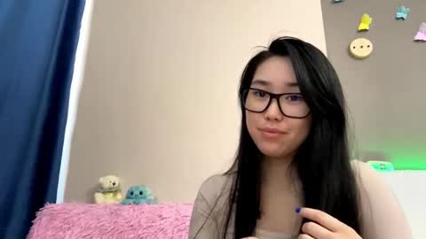 Snapshot of annabellegallego chatting on 10/18/25, 10:16 Aya online show from 10/18/25, 10:16