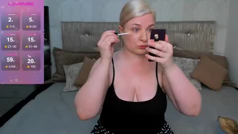 Snapshot of annacherri chatting on 02/10/25, 02:08 AnnaCherri online show from 02/10/25, 02:08