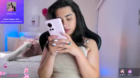 Snapshot of annadu011 chatting on 02/20/25, 02:24 Annadu011 online show from 02/20/25, 02:24