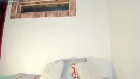 Snapshot of annafoox_ chatting on 11/01/25, 01:40 annafoox_ online show from 11/01/25, 01:40