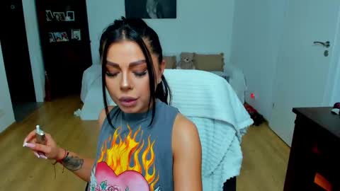 Snapshot of annagrayy chatting on 03/12/25, 10:05 annagrayy online show from 03/12/25, 10:05