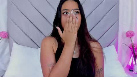 Anna online show from 01/15/25, 04:21