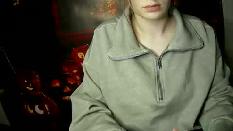 Bella online show from 10/19/25, 10:05