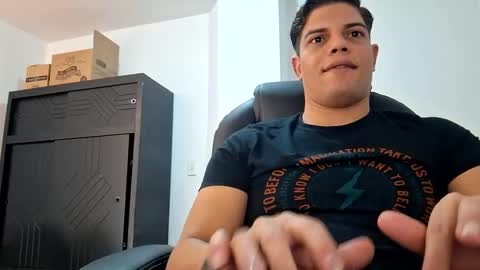 Snapshot of anndyhardy11 chatting on 12/09/24, 03:11 Anndy Hardy online show from 12/09/24, 03:11