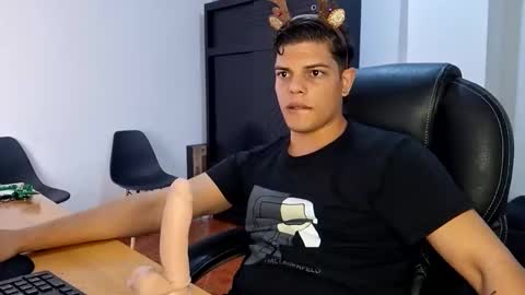 Snapshot of anndyhardy11 chatting on 12/10/24, 04:38 Anndy Hardy online show from 12/10/24, 04:38