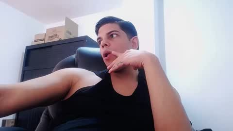 Snapshot of anndyhardy11 chatting on 12/11/24, 05:15 Anndy Hardy online show from 12/11/24, 05:15