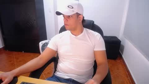 Snapshot of anndyhardy11 chatting on 12/13/24, 11:55 Anndy Hardy online show from 12/13/24, 11:55