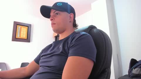 Snapshot of anndyhardy11 chatting on 01/02/25, 02:35 Anndy Hardy online show from 01/02/25, 02:35