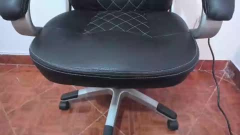 Snapshot of anndyhardy11 chatting on 01/07/25, 07:17 Anndy Hardy online show from 01/07/25, 07:17