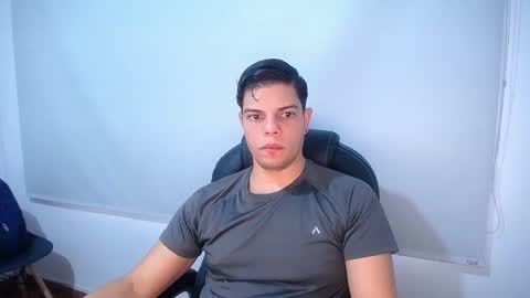 Snapshot of anndyhardy11 chatting on 02/01/25, 12:16 Anndy Hardy online show from 02/01/25, 12:16