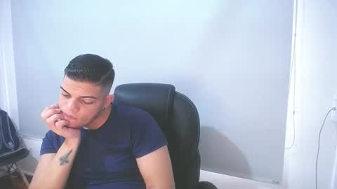 Snapshot of anndyhardy11 chatting on 02/22/25, 06:19 Anndy Hardy online show from 02/22/25, 06:19