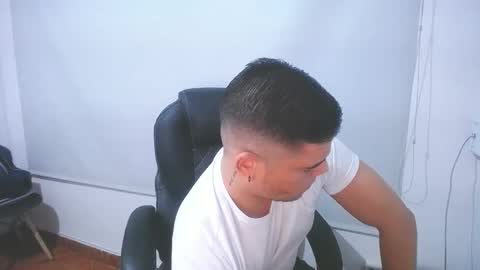 Snapshot of anndyhardy11 chatting on 02/24/25, 12:59 Anndy Hardy online show from 02/24/25, 12:59