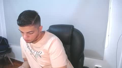 Snapshot of anndyhardy11 chatting on 02/27/25, 03:15 Anndy Hardy online show from 02/27/25, 03:15