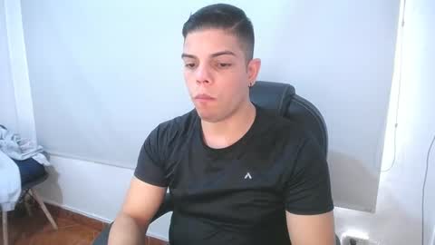 Snapshot of anndyhardy11 chatting on 03/03/25, 03:20 Anndy Hardy online show from 03/03/25, 03:20