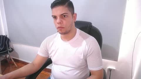 Snapshot of anndyhardy11 chatting on 03/11/25, 12:50 Anndy Hardy online show from 03/11/25, 12:50