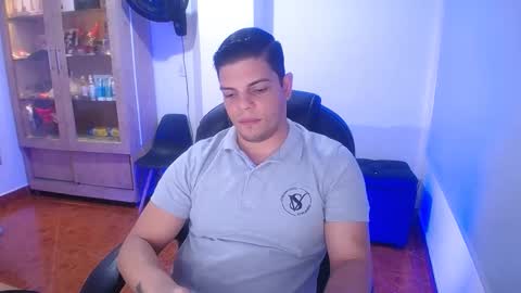 Snapshot of anndyhardy11 chatting on 09/11/25, 09:15 Anndy Hardy online show from 09/11/25, 09:15