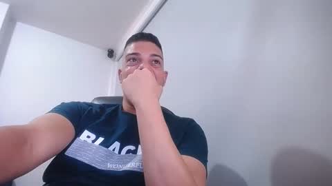 Snapshot of anndyhardy11 chatting on 09/13/25, 06:40 Anndy Hardy online show from 09/13/25, 06:40