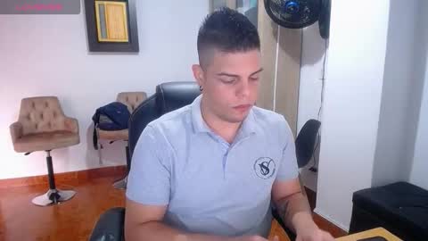 Snapshot of anndyhardy11 chatting on 09/19/25, 09:37 Anndy Hardy online show from 09/19/25, 09:37