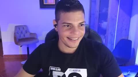 Snapshot of anndyhardy11 chatting on 09/30/25, 10:15 Anndy Hardy online show from 09/30/25, 10:15