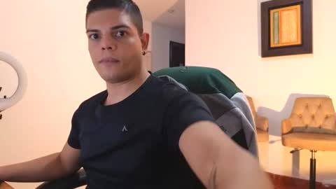 Snapshot of anndyhardy11 chatting on 10/03/25, 09:12 Anndy Hardy online show from 10/03/25, 09:12