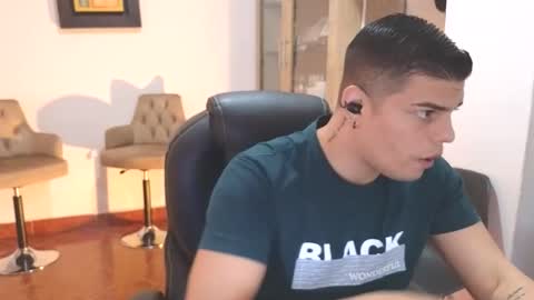 Snapshot of anndyhardy11 chatting on 10/24/25, 10:06 Anndy Hardy online show from 10/24/25, 10:06