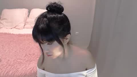 Snapshot of anne_crystal chatting on 10/01/25, 07:09 erika online show from 10/01/25, 07:09