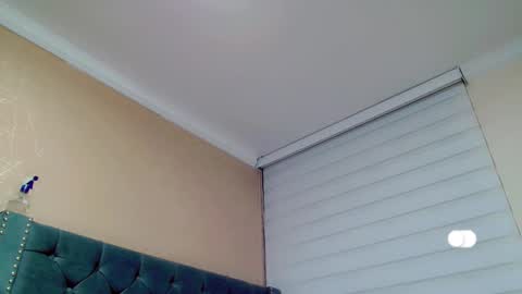       online show from 11/06/25, 12:44