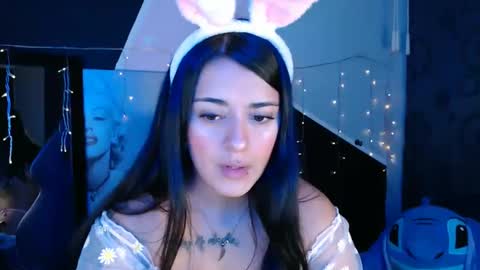 Snapshot of anne_lennon_ chatting on 09/15/25, 06:19 Anne  online show from 09/15/25, 06:19