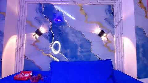 anne  online show from 11/18/25, 07:18