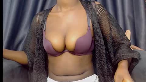 Snapshot of anne_xxxx chatting on 10/19/25, 08:31 ann online show from 10/19/25, 08:31