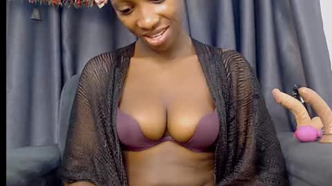 Snapshot of anne_xxxx chatting on 10/22/25, 09:47 ann online show from 10/22/25, 09:47