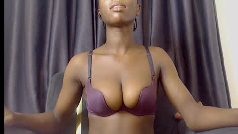 Snapshot of anne_xxxx chatting on 10/30/25, 09:59 ann online show from 10/30/25, 09:59