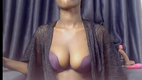 Snapshot of anne_xxxx chatting on 11/03/25, 07:59 ann online show from 11/03/25, 07:59