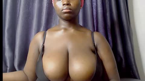 Snapshot of anne_xxxx chatting on 11/08/25, 11:10 ann online show from 11/08/25, 11:10