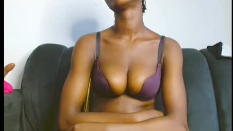 Snapshot of anne_xxxx chatting on 11/12/25, 07:53 ann online show from 11/12/25, 07:53