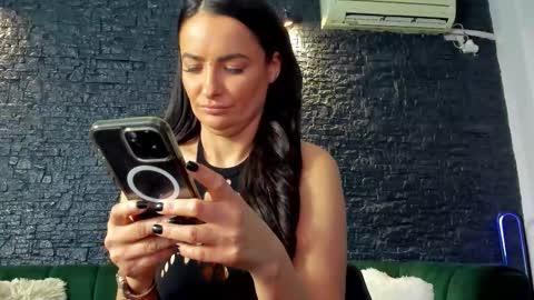 annesins online show from 10/10/25, 05:56