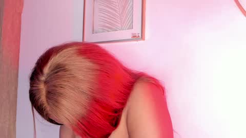 Snapshot of anneth__m chatting on 01/16/25, 10:44 Anneth online show from 01/16/25, 10:44