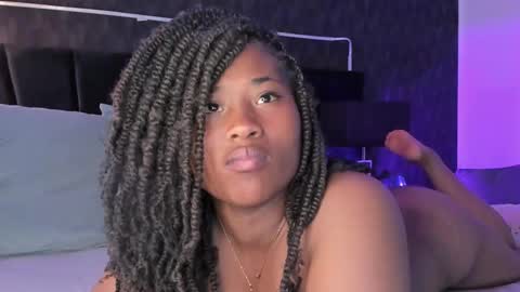 Snapshot of anneth__m chatting on 02/19/25, 11:14 Anneth online show from 02/19/25, 11:14