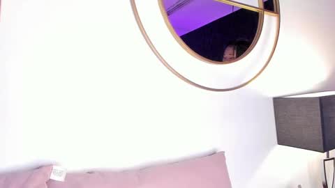 Snapshot of anneth__m chatting on 03/08/25, 07:42 Anneth online show from 03/08/25, 07:42