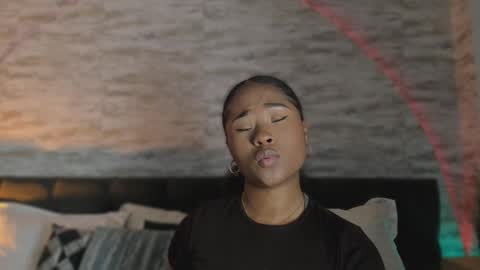 Anneth online show from 11/18/25, 08:46